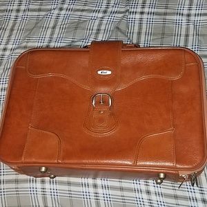 22" Verdi brown leather suitcase